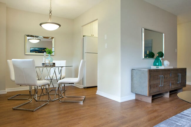 Photo - Bayview Towers