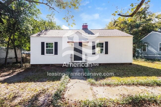 Building Photo - 104 Bowden Dr