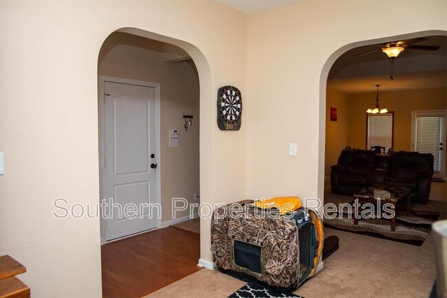 Photo - 309 English Oak Dr