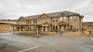 Cottage at Fossil Hills Townhome - Cottage at Fossil Hills Townhome