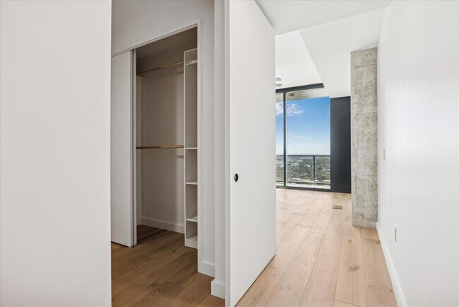 Photo - 610 Davis St Unidad 2201