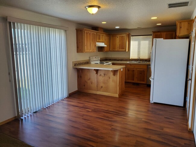 Photo - 3259 McKern Pl