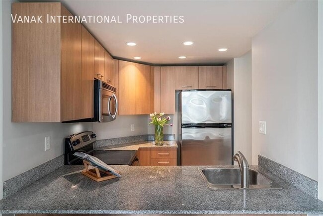 Charming 1-Bedroom Apartment in Vibrant Downtown Vancouver