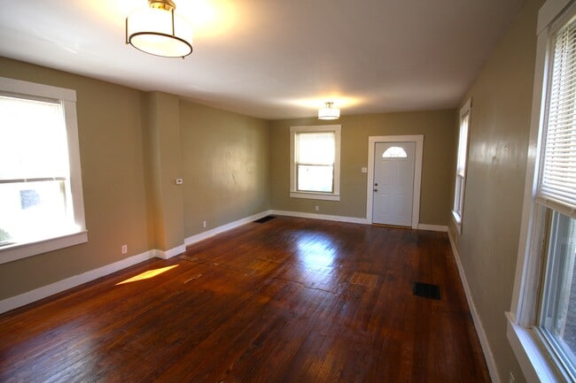 Photo - 2119 Feldman Ave
