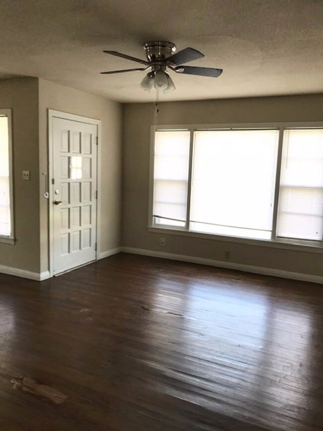 Building Photo - 3732 N 21st St
