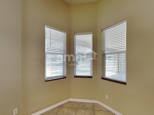 Photo - 3106 43rd Ave E