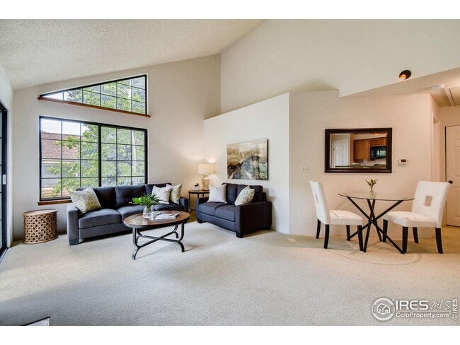 Building Photo - 4815 White Rock Cir Unit F