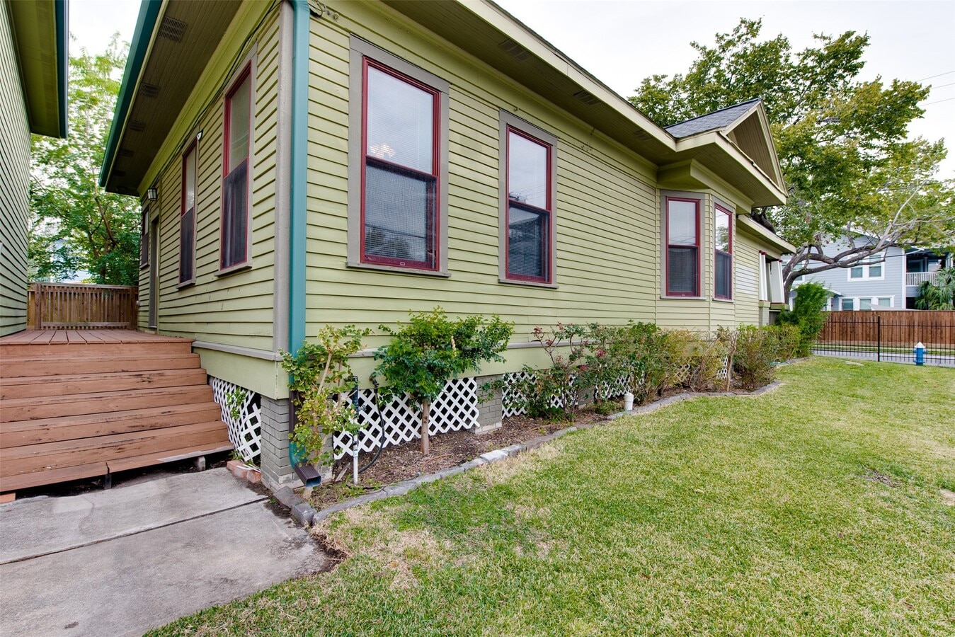 Photo - 401 Willard St