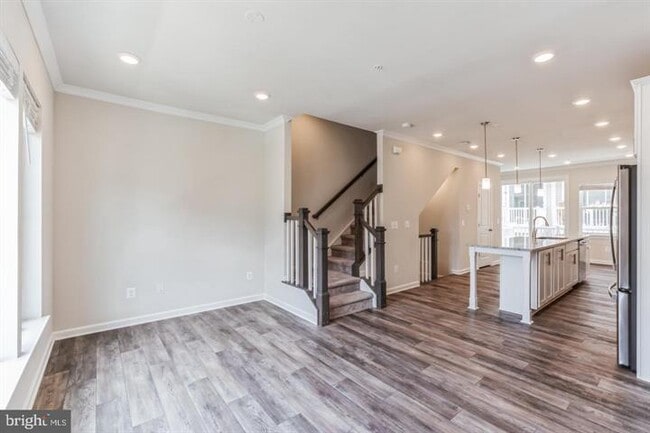 Photo - 8159 Tompkins St