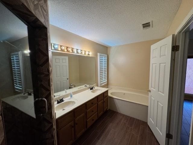 Photo - 8855 Lake Edge Cove W