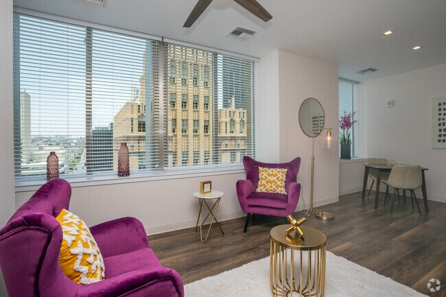 1BR, 1BA - 696 SF - Blue Flame Apartments