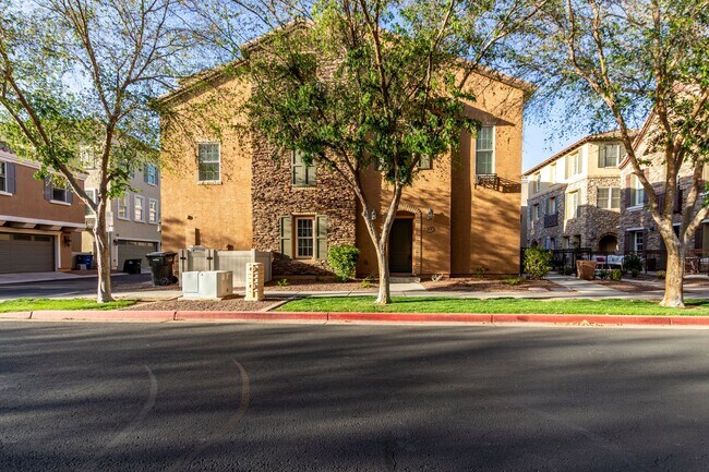 Photo - 3 Bed, 2 Bath in Gated Val Vista Classic