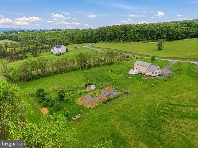 Photo - 40923 Browns Ln