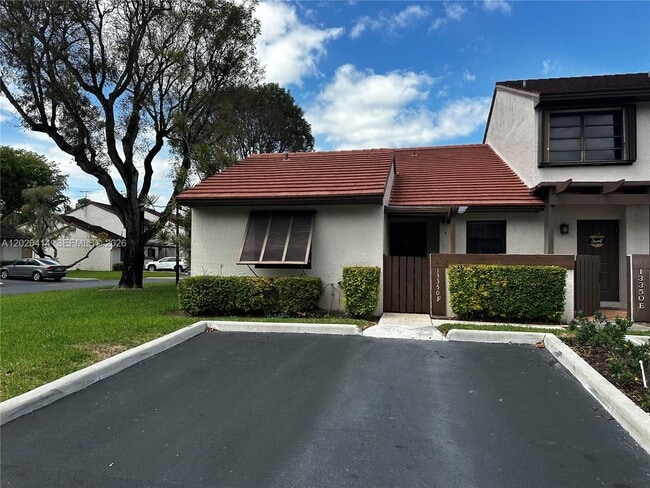 Building Photo - 13350 SW 88th Terrace