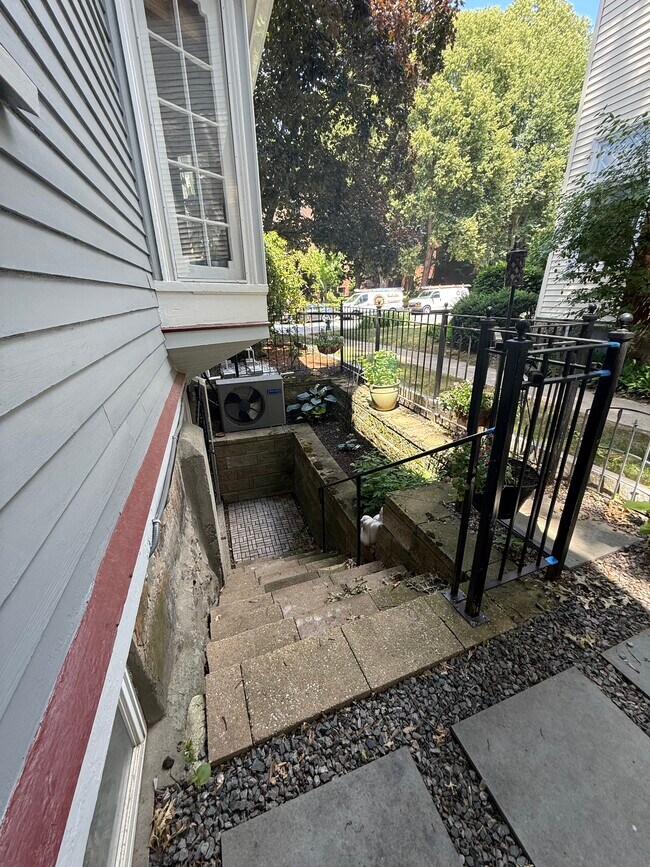97 Sewall Ave Unit 5