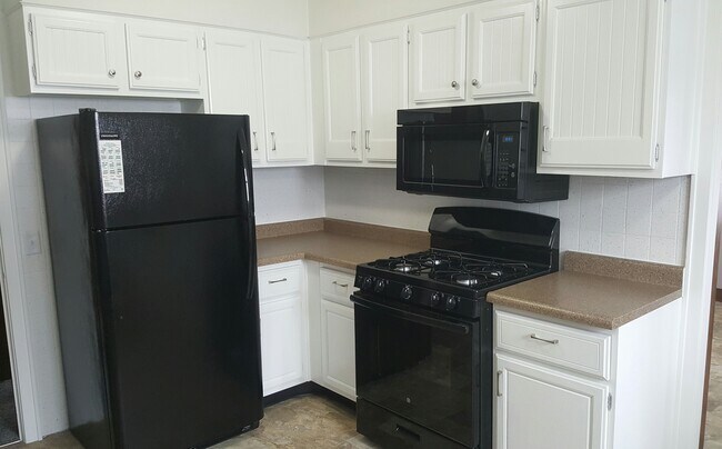 Photo - 2131 N Howell St