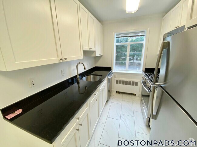Building Photo - 86 St Paul St Rental