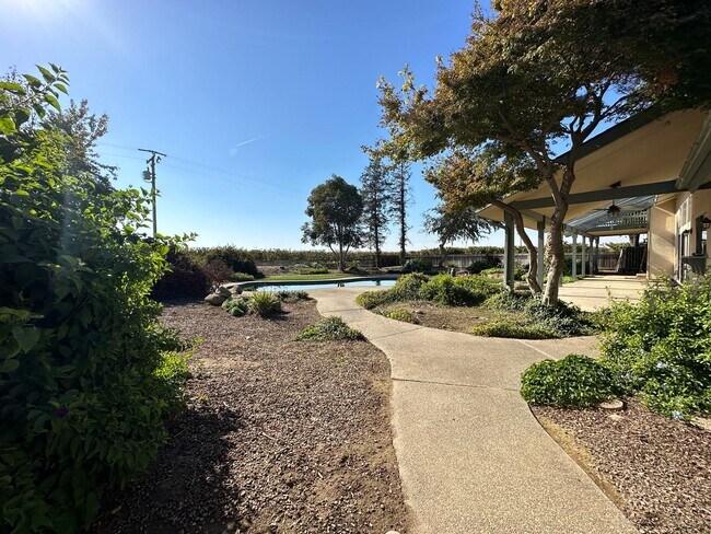 Photo - 3772 Unidad A