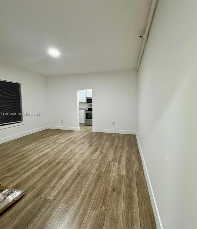 Building Photo - 842 Himmarshee St Unit 3