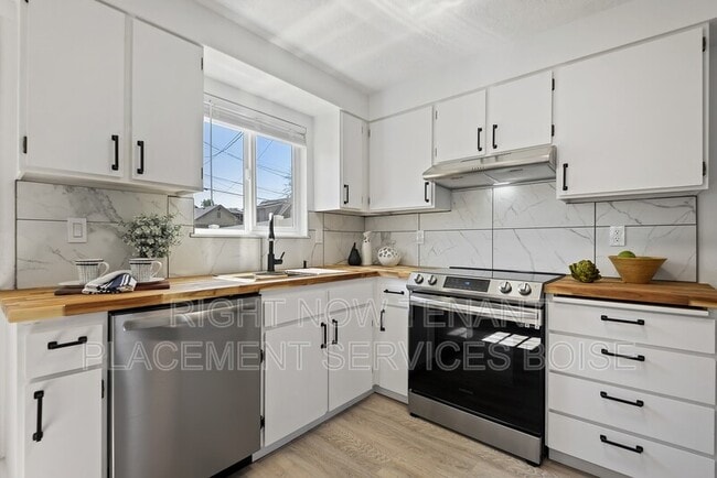 Photo - 918 N 32nd St Townhome
