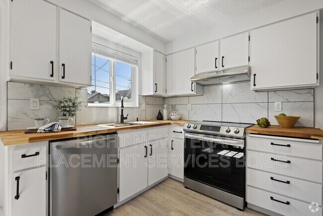 Building Photo - 918 N 32nd St Rental