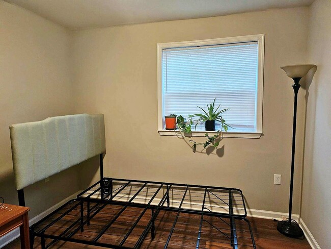 Photo - 1211 Villa Ln Unit B