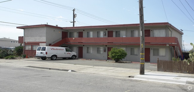 Building Photo - 1333 Market Ave