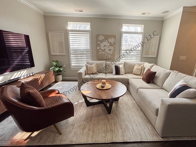 Photo - 1540 S Church St