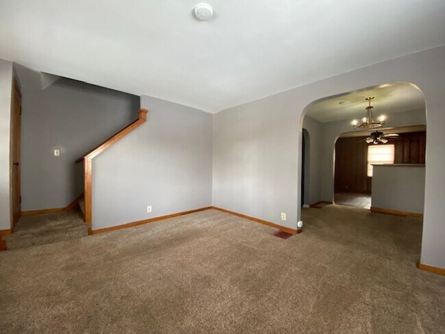 Photo - Welcome to this charming 3-bedroom, 1.5-bathroom double in the heart of Springfield, OH+