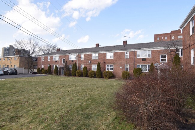 Photo - 13984 Superior Rd Unidad 14000-101