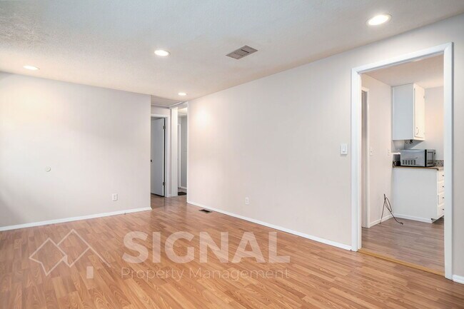 Photo - 5040 Oak Leaf Cir