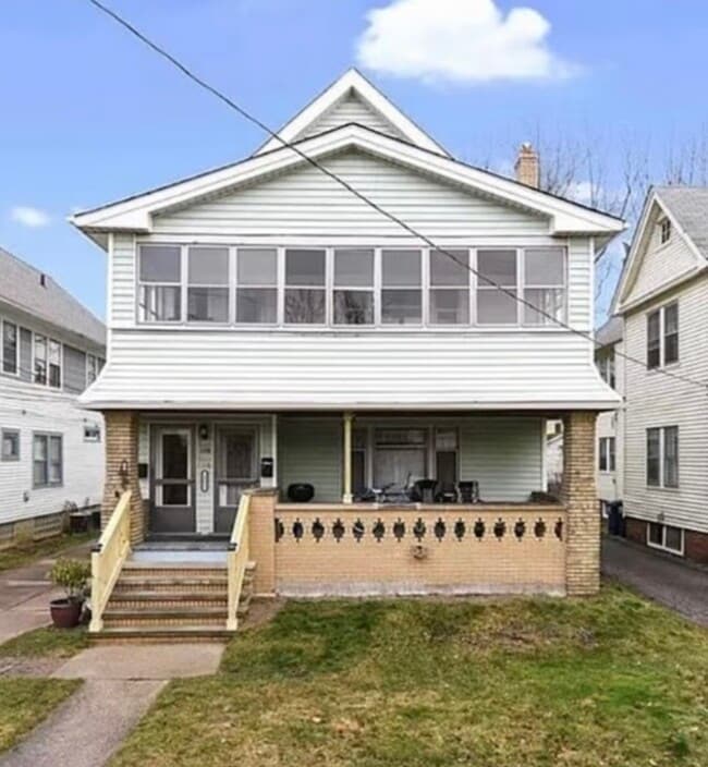 Building Photo - 2211 Eldred Ave Unit Eldred Lower