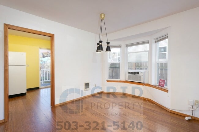 Photo - Charming 3 Bedroom Craftsman - Located near Mississippi Avenue!