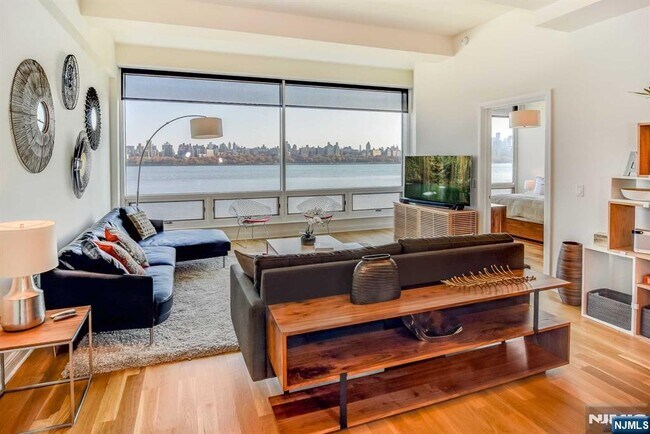 Photo - 9 Somerset Ln Unit 405