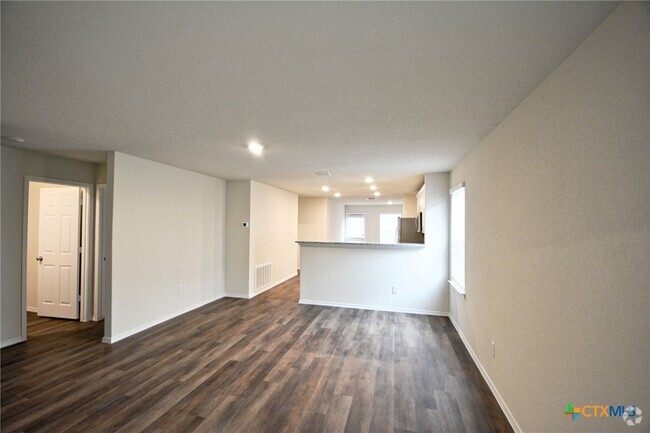 Building Photo - 431 Forsythia Rental