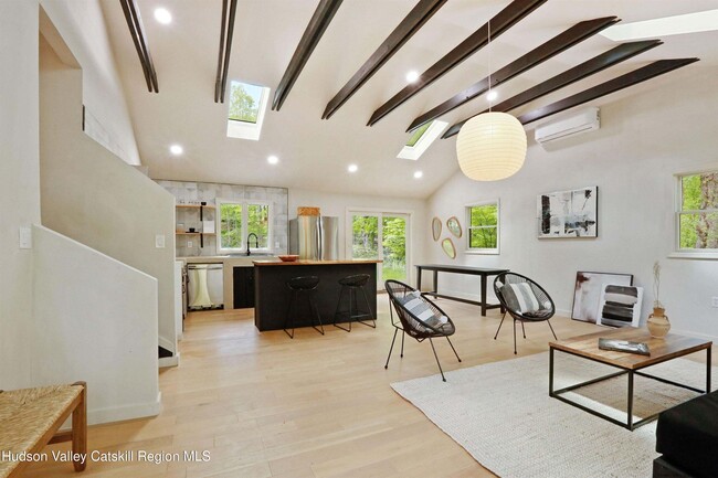 Photo - 13 Arnold Dr