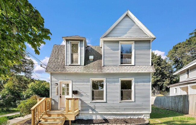 Building Photo - BRAND NEW REMODEL!!! Lakertown! Available Aug 1st!