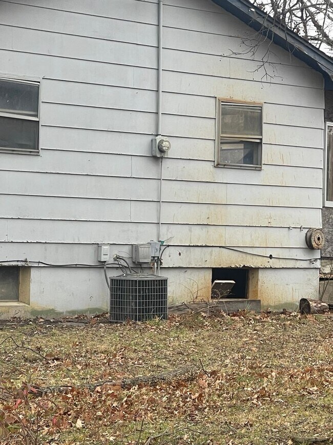 Photo - WELLSVILLE - 3 BR split level with Attache...