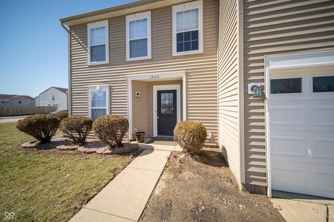 Photo - 1566 Howell Dr