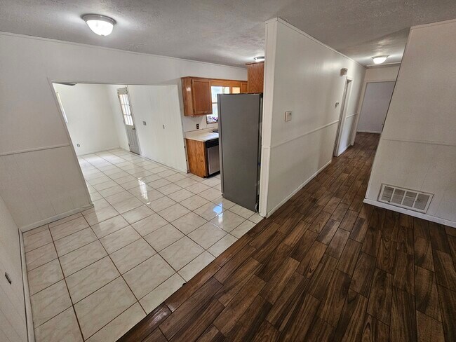 Photo - 221 Edison Drive