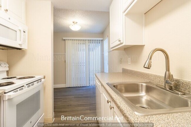 Photo - Spacious Two-Bedroom Townhome w/Modern Int...