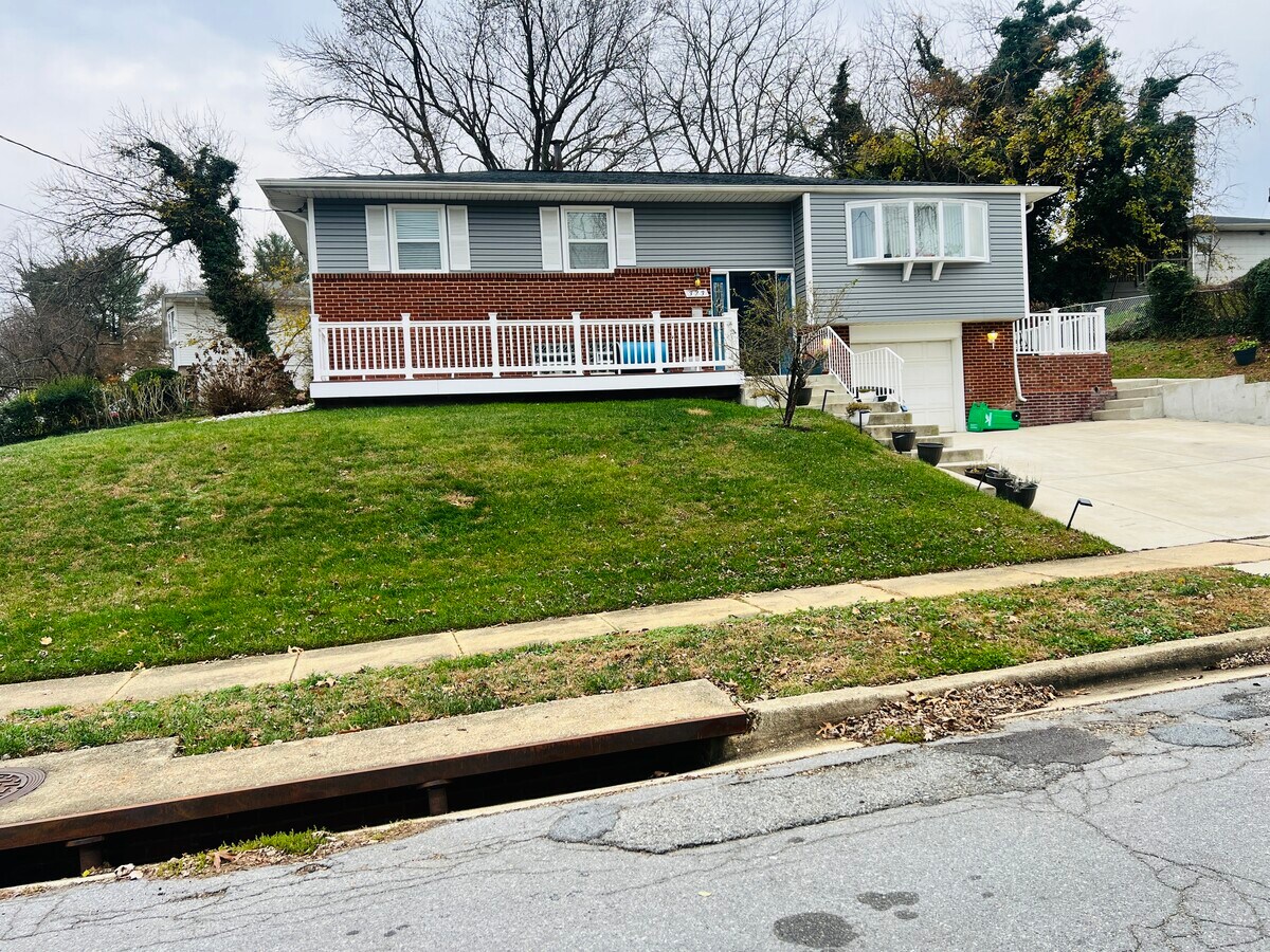 Photo - 323 Aragona Dr