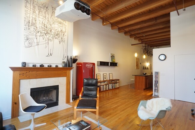 Photo - 1733 W Irving Park Rd Unit 1733 W Irving Park Rd