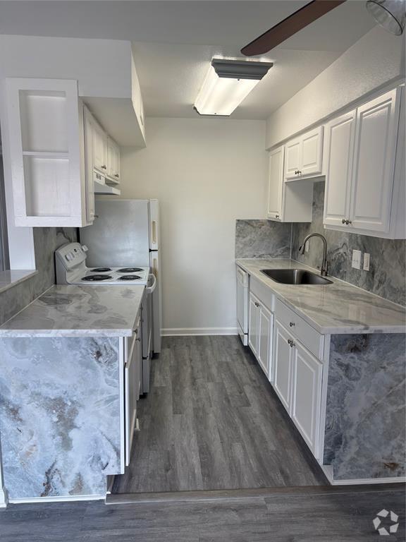 Building Photo - 2828 61st St Unit 604 Rental