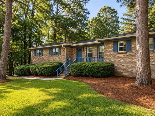 Building Photo - 3292 Holly Springs Rd