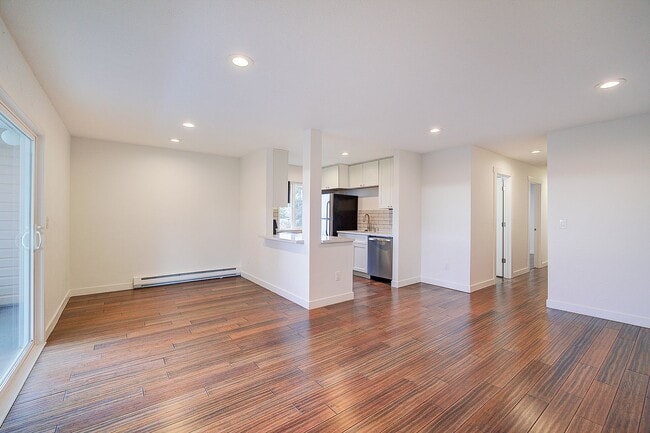 Photo - 2bd/1ba Kirkland Condo Unit G201