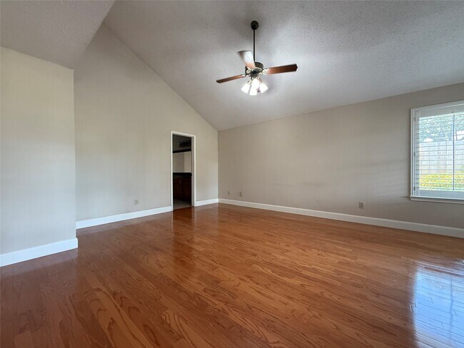 Photo - 2131 Greencove Ln