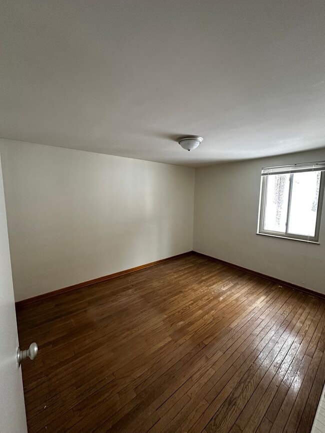 Photo - 298 Lumar Dr Unit 1