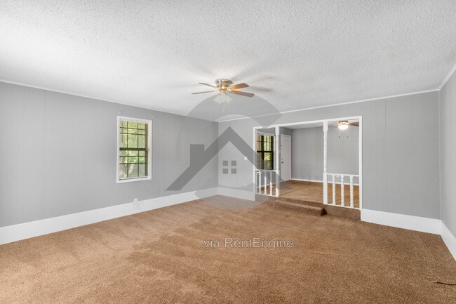Photo - 108 Robin Ln