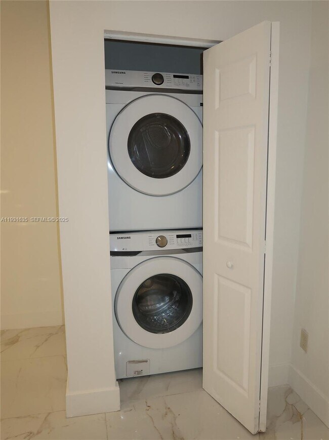 Photo - 8900 NW 33rd Ave